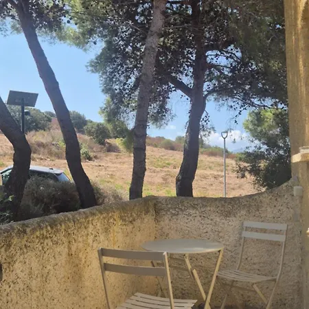 Between Calvi And Ile Rousse Seaside アパート