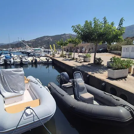 Between Calvi And Ile Rousse Seaside アパート リュミオ